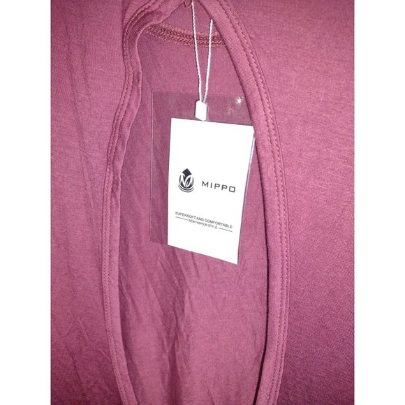 NWT Sportswear Large active Mippo tank top with slit in the back cute - Picture 3 of 6